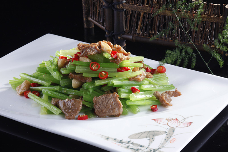 毛芹炒牛肉
